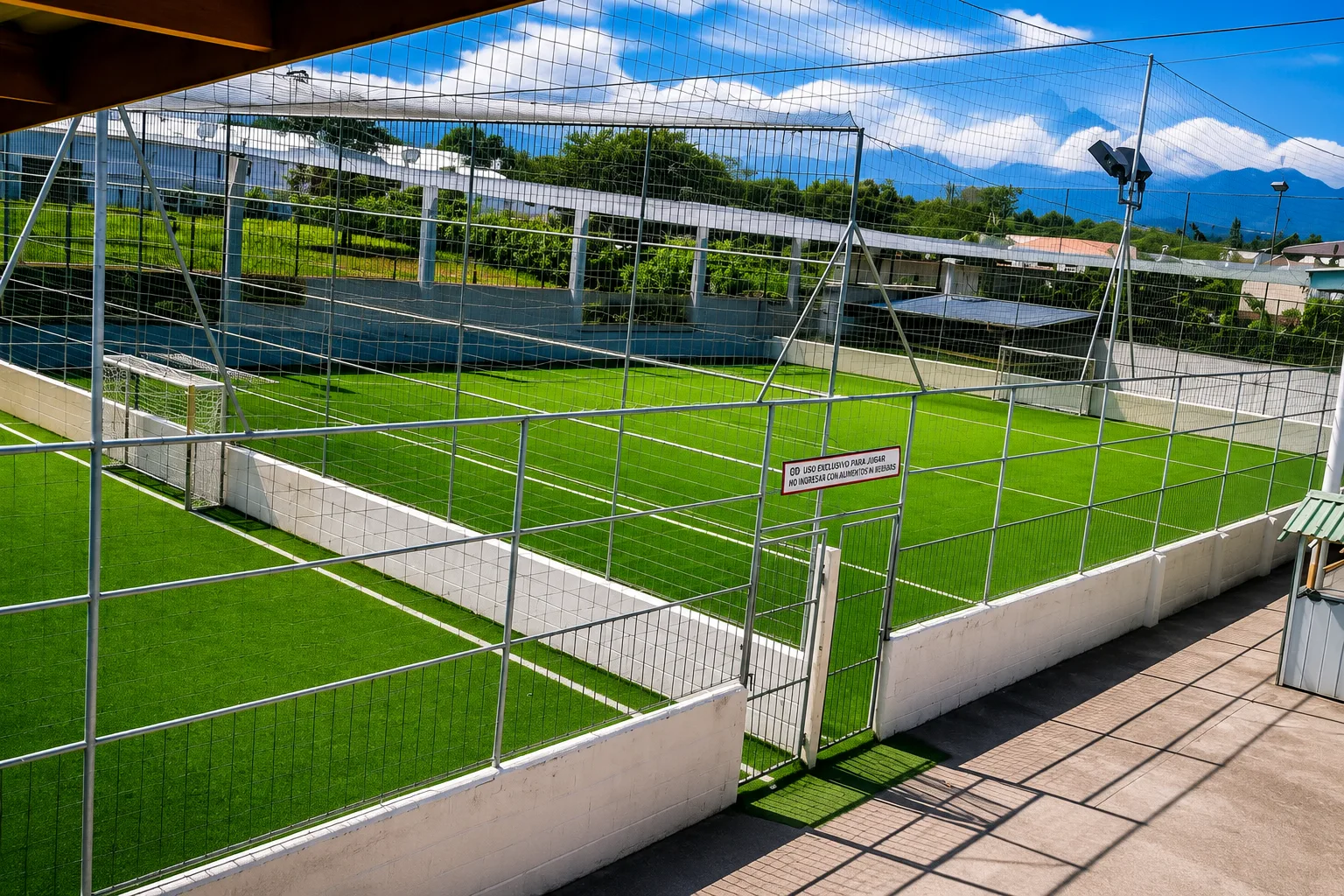 CENTRO DEPORTIVO LA BLANQUITA